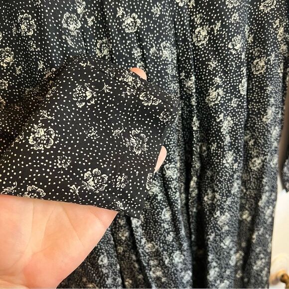 ADRIANJORDAN BLACK+WHITE ROSE AND POLKA DOT JUMPSUIT - Picture 4 of 15